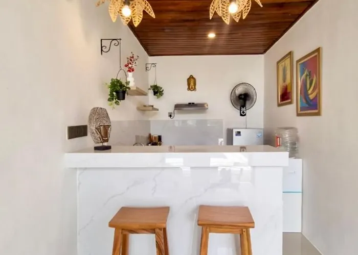 Licia Canggu